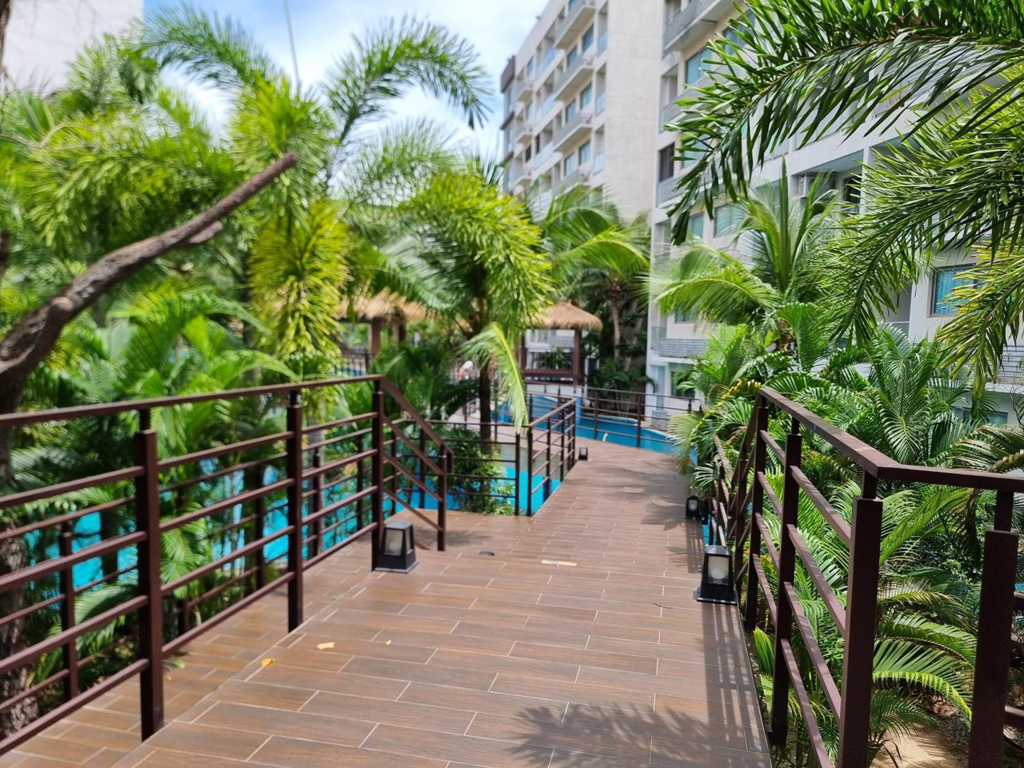 Laguna Beach Condo Resort 3 Maldives Pattaya: Pool View Retreat Jomtien Beach Exterior photo